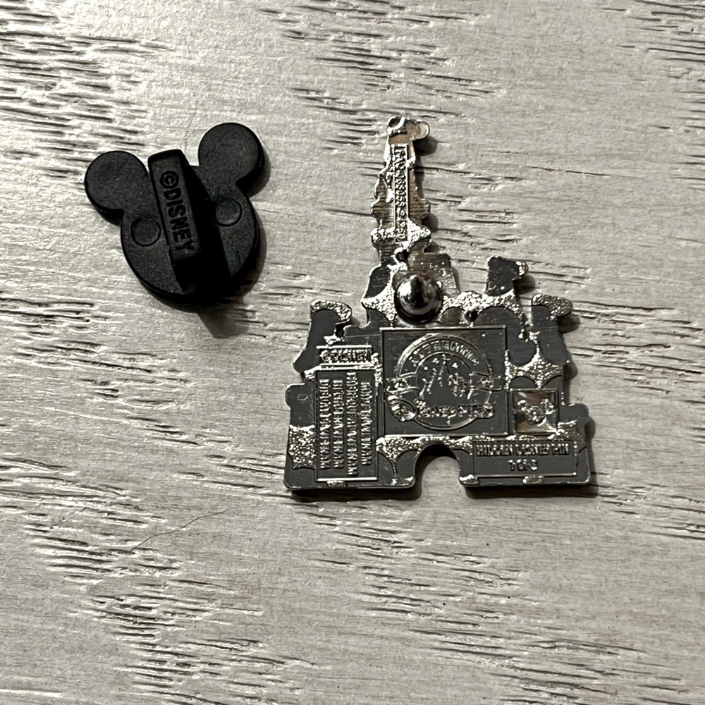 Disney 2025 Hidden Mickey Mystery Pack - Oh Boy WDW Castle - Picture 2 of 4